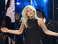 Lady Gaga Jalani Pemeriksaan X-Ray Usai Jatuh dari Panggung