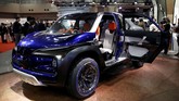 Meski bukan menjadi spesialis kendaraan roda empat, Yamaha pamer Cross Hub Concept yang memiliki ukuran lebih kecil dari kendaraan off-road lain tanpa mengorbankan interior yang tetap lapang. (REUTERS/Toru Hanai)