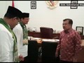 VIDEO: Jusuf Kalla Cek Sepatu Anies-Sandi