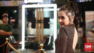 Prilly Latuconsina Rayakan 'Valentine' dengan Kekasih