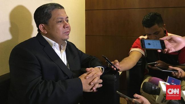 Fahri Hamzah Ingatkan Jokowi Jangan Pasang Badan untuk KPK