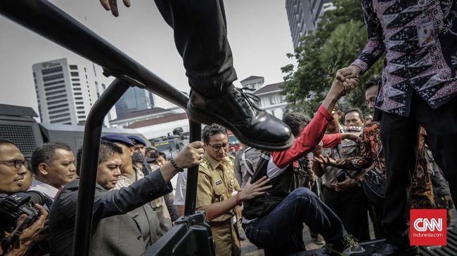 Sandiaga Siap Buka Komunikasi dengan Buruh soal UMP DKI 2018