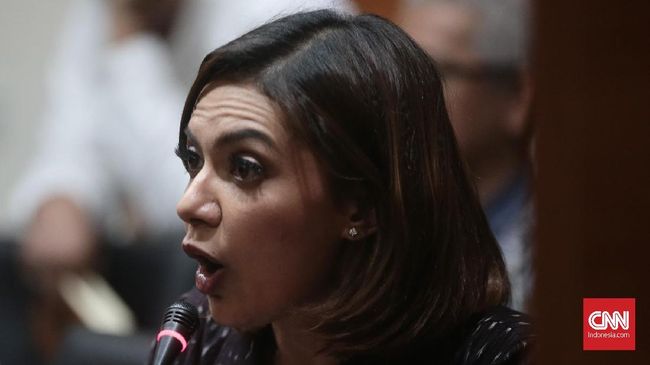 Najwa Shihab Baca Puisi di Perayaan HUT Transmedia Najwa Shihab Baca Puisi di Perayaan HUT Transmedia