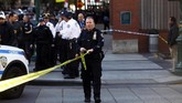 Polisi hingga saat ini masih belum mengungkapkan secara resmi identitas pelaku karena penyidikan masih berjalan. (REUTERS/Shannon Stapleton)
