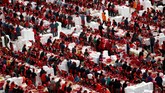 Kimchi adalah salah satu makanan khas Korea yang dibuat dari sawi putih yang dibuat dengan tambahan pasta cabai, bawang putih, jahe, kecap ikan, dan udang fermentasi. (REUTERS/Kim Hong-Ji)