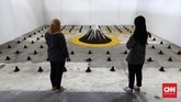 Seni instalasi karya Marintan Sirait yang berjudul 'Membangun Rumah'. Dalam pameran ini sebanyak 51 seniman dari dalam dan luar negeri ikut serta.