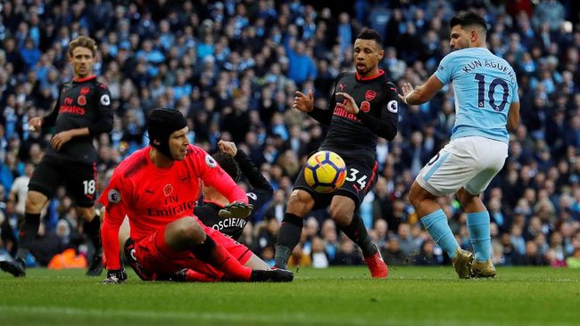 Cech: Gol Ketiga Manchester City Sulitkan Arsenal