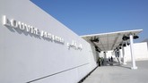 Museum Louvre Abu Dhabi telah komplet dan diresmikan pada Rabu (8/11). Museum ini dibangun atas kerja sama tiga tahun antara Perancis dan kota Abu Dhabi. (REUTERS/Satish Kumar)