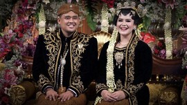 Kahiyang Ayu Diberi Marga Siregar