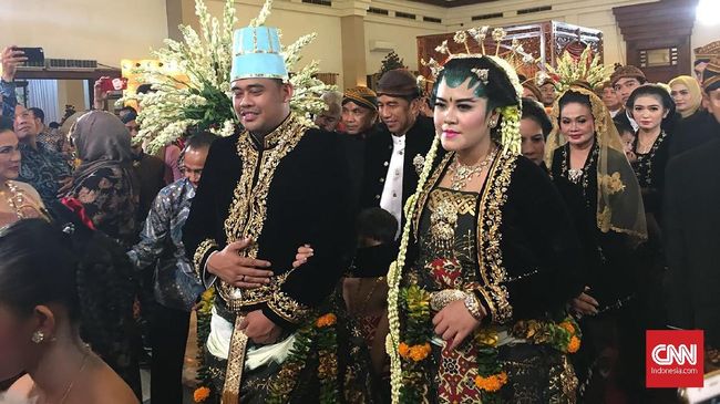 Alasan Kenapa Baju Pengantin Jawa Berwarna Hitam Padahal