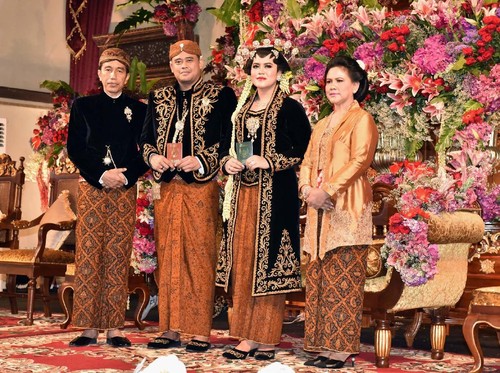 Ingin Gelar Pernikahan ala Kahiyang Ayu dan Bobby? Ini Perkiraan Biayanya Ingin Gelar Pernikahan ala Kahiyang Ayu dan Bobby? Ini Perkiraan Biayanya