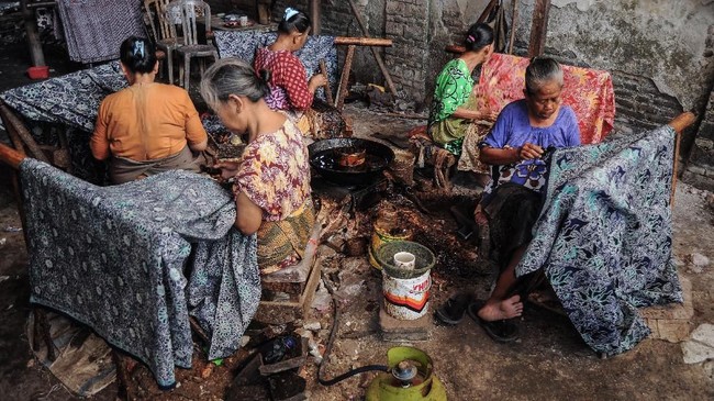 FOTO Perjalanan Batik  dari  Halaman Rumah di Pekalongan 