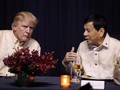 Duterte Bernyanyi Lagu Cinta atas Permintaan Trump