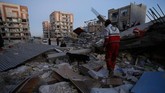 Pejabat badan meteorologi Irak melaporkan, pusat gempa di Iran-Irak berada pada kedalaman 6,5 kilometer di Penjwin, Provinsi Sulaimanyah, yang merupakan wilayah Kurdi yang dekat dengan perbatasan dengan Iran. (AFP Photo/ISNA/Pouria Pakizeh)