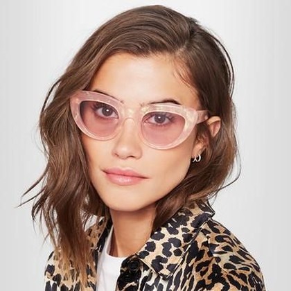 Stylish Saat Liburan dengan 5 Kacamata Cat Eye Seperti yang Dipakai Selebgram Stylish Saat Liburan dengan 5 Kacamata Cat Eye Seperti yang Dipakai Selebgram