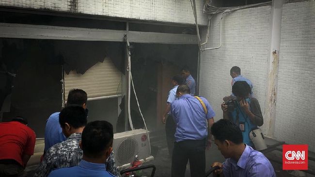 Cerita Pimpinan DPR Ikut Dievakuasi Saat Kebakaran