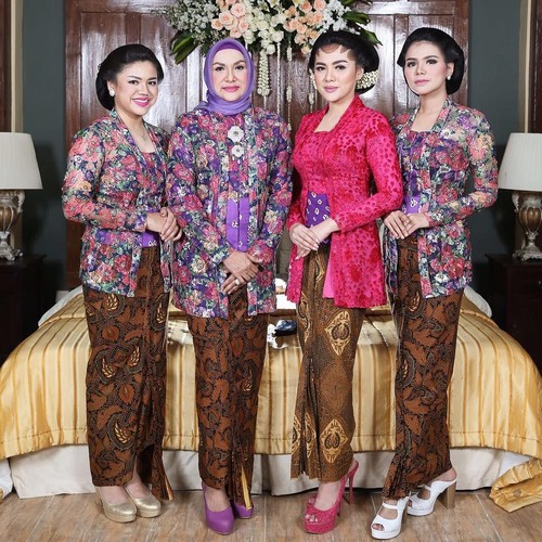 Foto Inspirasi Kebaya  Midodareni 6 Selebriti Indonesia