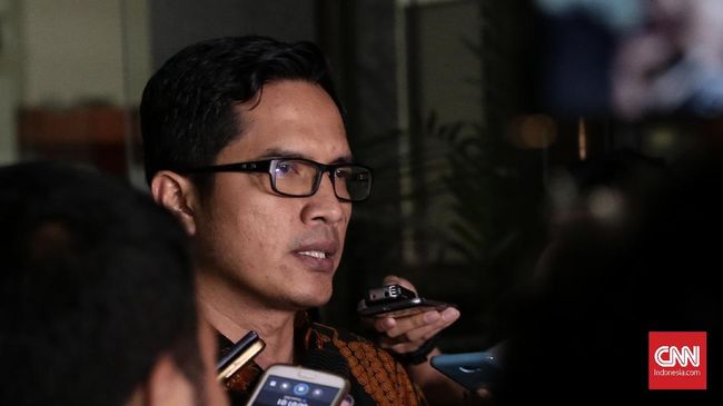 KPK Tahan Bupati Cirebon Terkait Suap Jual Beli Jabatan