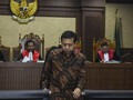 Muka Sendu Setnov Saat Tiba di Pengadilan Tipikor