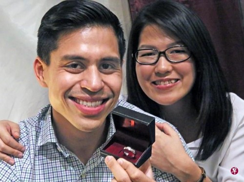 Ada Kisah Haru di Balik Pria yang Cincin Kawinnya dari Staples Bekas Operasi Ada Kisah Haru di Balik Pria yang Cincin Kawinnya dari Staples Bekas Operasi