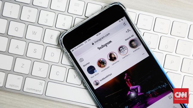 Poles Instagram Bak Selebgram Dengan Unfold Dan Hypetype