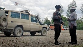 Anggota Brimob Tertembak di Papua Dibawa ke Jakarta