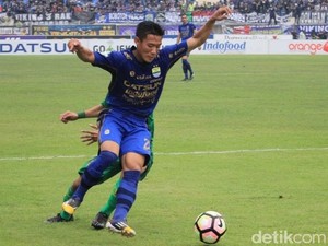 Susunan Pemain Persebaya Vs Persib: Henhen Main di Sayap