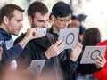 Mahasiswa Protes ke Apple Soal Kecanduan Ponsel