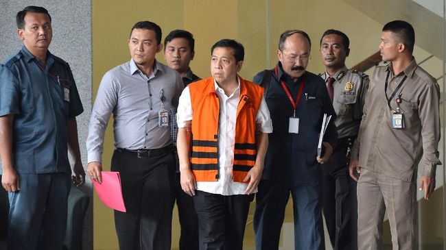 Setya Novanto Dibekali Buku Renungan Kalbu di Rutan KPK