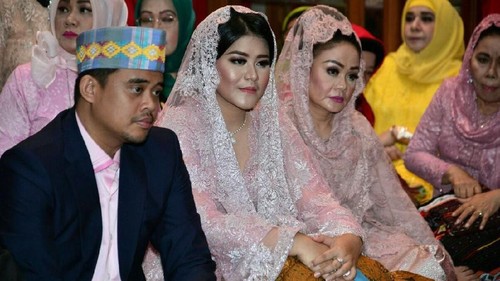 Kekhawatiran Makeup Artist yang akan Rias Kahiyang Ayu untuk Resepsi di Medan Kekhawatiran Makeup Artist yang akan Rias Kahiyang Ayu untuk Resepsi di Medan