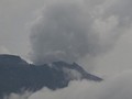 Hujan Abu Vulkanik Tipis Gunung Agung, Warga Desa Mengungsi