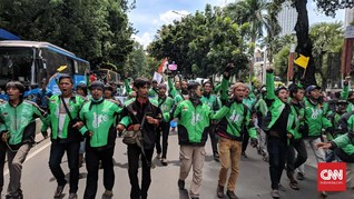 Ribuan Pengemudi Ojek Online Demo Istana Jokowi Hari Ini