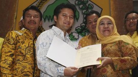 Dampingi Khofifah, Emil Dardak Resmi Dipecat PDIP