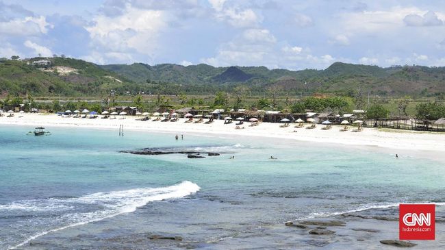 TGB Ajak Wisatawan Kunjungi Lombok