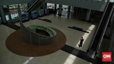 Stasiun Bandara Soekarno-Hatta dilengkapi dengan fasilitas public hall, waiting lounge, konektivitas ke integrated building dan APMS/skytrain. Kereta Bandara Soekarno-Hatta akan mulai beroperasi pada tanggal 1 Desember 2017.