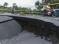 Hujan Terus, Jalan Nasional Sumbar-Sumut Terancam Putus
