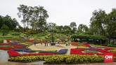 Chiang Rai berada di utara Thailand. Kota ini berhawa sejuk dibingkai pegunungan. Keluarga Kerajaan Thailand membangun vila di sini, yang diberi nama Istana Doi Tung.
