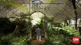 Bunga-bunga yang ditanam juga merupakan kegemaran Puteri Srinakarindra, seperti bunga dahlia, magnolia, dan petunia.