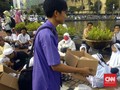Ketika Peserta Reuni 212 Saling Berbagi dan Jaga Kebersihan