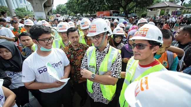 Tambah Ruang Ekspresi, Tiang Jalan Layang Jakarta Dipercantik