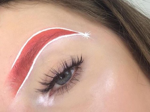 Alis Topi Santa, Tren Makeup Terbaru untuk Sambut Natal Alis Topi Santa, Tren Makeup Terbaru untuk Sambut Natal