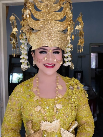 Cantiknya Kahiyang Ayu Pakai Kebaya Pengantin Saat 