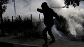 Sebanyak 31 orang dilaporkan menderita luka-luka akibat bentrokan kedua pihak di Tepi Barat dan perbatasan Israel-Gaza. (REUTERS/Mohamad Torokman)