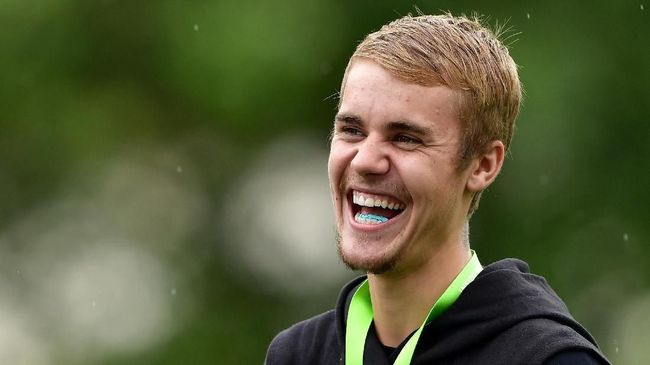 Mantan Kekasih Datangi Pernikahan Justin Bieber