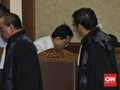 Tangis Sendu Istri Setnov di Sidang Perdana e-KTP
