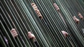 Orang-orang menghadiri pemakaman pemuka agama kenamaan yaitu rabi Aharon Yehuda Leib Shteinman, yang meninggal dunia di usia 104 tahun, di area Bnei Brak dekat Tel Aviv, Israel. (REUTERS/Amir Cohen)