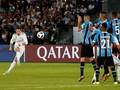 FOTO: Ronaldo Bawa Real Madrid Juara Piala Dunia Antarklub