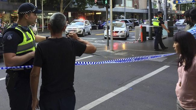 Pria AS Tabrak Kerumunan karena Terlihat Seperti Muslim