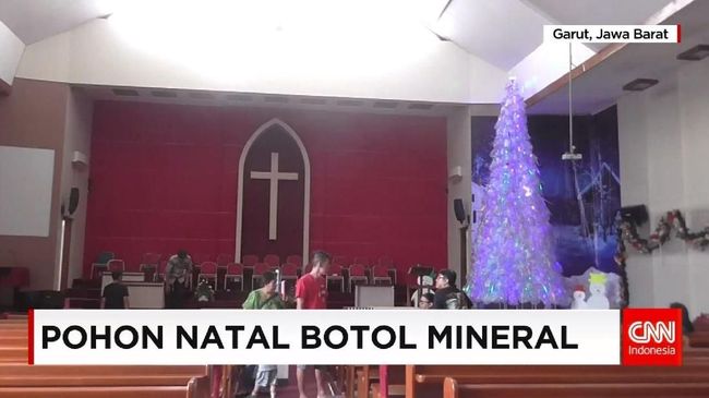 15 Trend Terbaru Kreasi Pohon Natal Dari Botol Aqua 