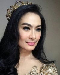 Cantik-cantik Berkumis, Ini 6 Artis Wanita Indonesia Yang Punya Kumis Tipis